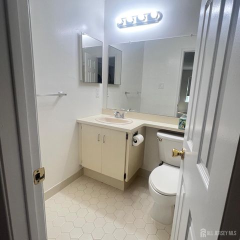 15 Goodwin Drive, North Brunswick, NJ 08902