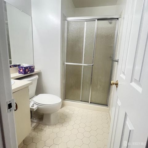 15 Goodwin Drive, North Brunswick, NJ 08902