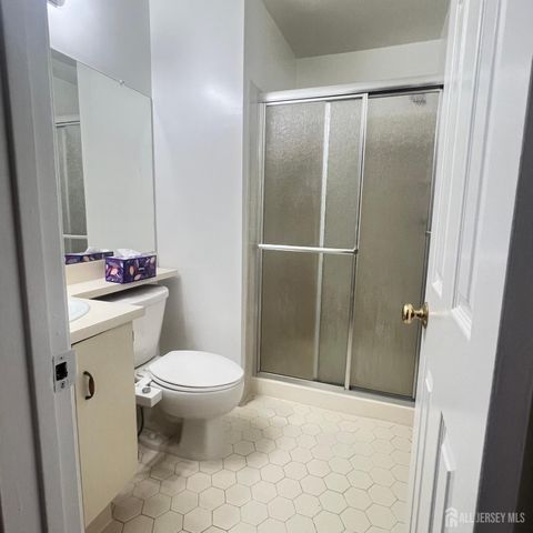15 Goodwin Drive, North Brunswick, NJ 08902