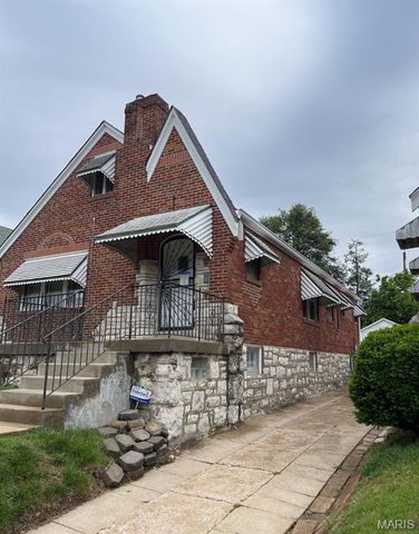 1533 Gieseking Lane, St Louis, MO 63147