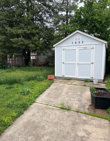 1533 Gieseking Lane, St Louis, MO 63147