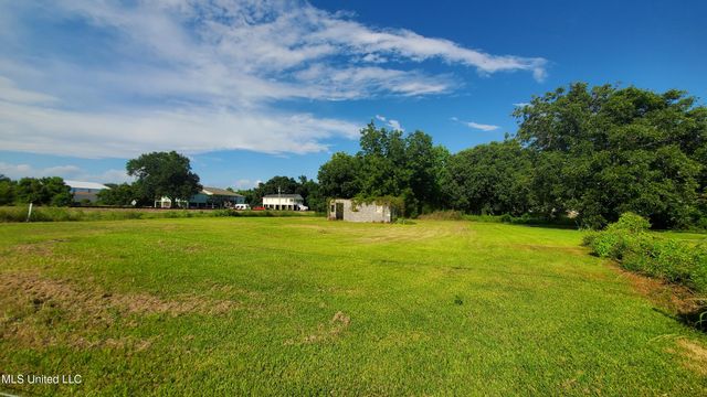 236 Clarence Avenue, Pass Christian, MS 39571