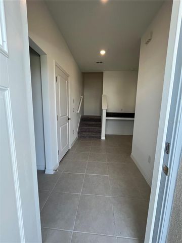 10337 TRUMPET HONEYSUCKLE WAY, San Antonio, FL 33576