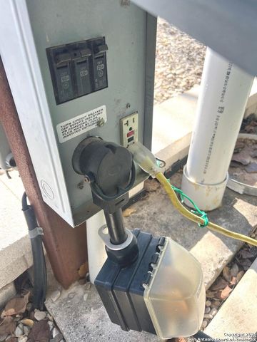 79 live oak, Brackettville, TX 78832