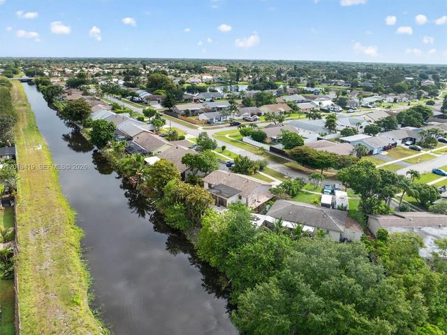 9600 Richmond Cir, Boca Raton, FL 33434