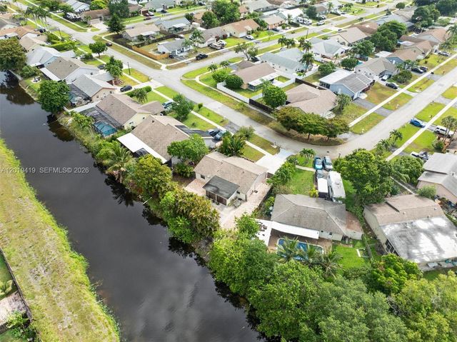 9600 Richmond Cir, Boca Raton, FL 33434