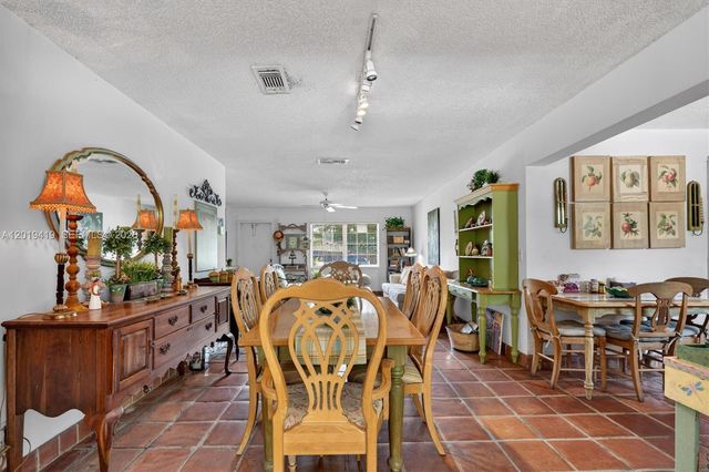 9600 Richmond Cir, Boca Raton, FL 33434