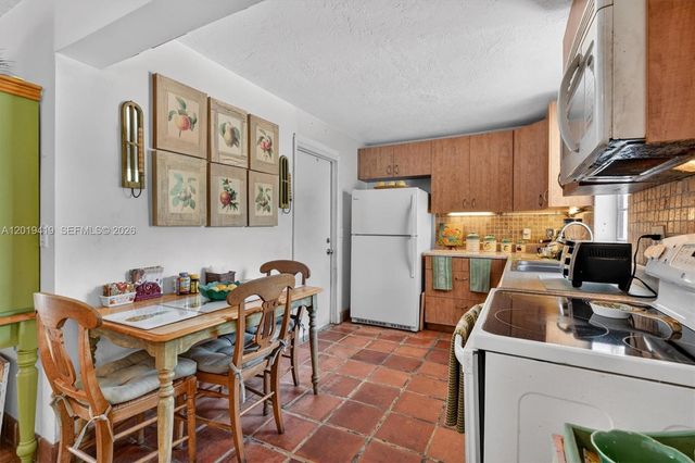 9600 Richmond Cir, Boca Raton, FL 33434