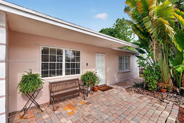 9600 Richmond Cir, Boca Raton, FL 33434