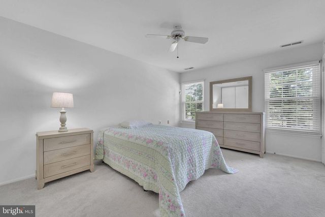44 VILLAGE LN, Mount Laurel, NJ 08054