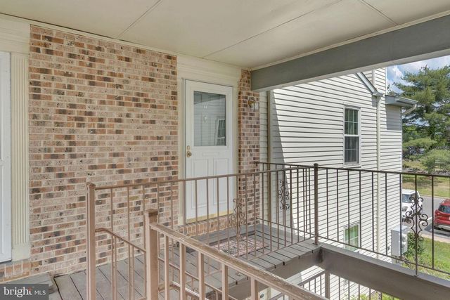 44 VILLAGE LN, Mount Laurel, NJ 08054
