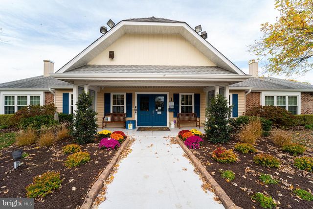 44 VILLAGE LN, Mount Laurel, NJ 08054