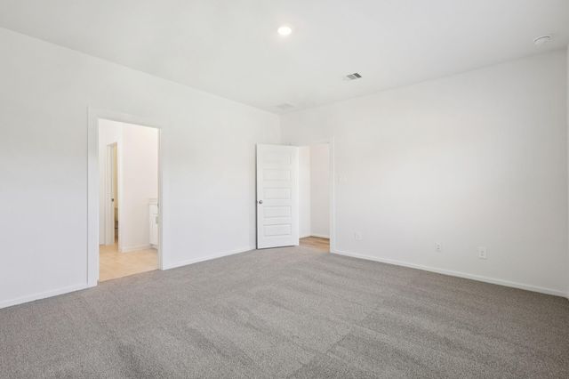 5121 Redbud Valley Drive, Pearland, TX 77584