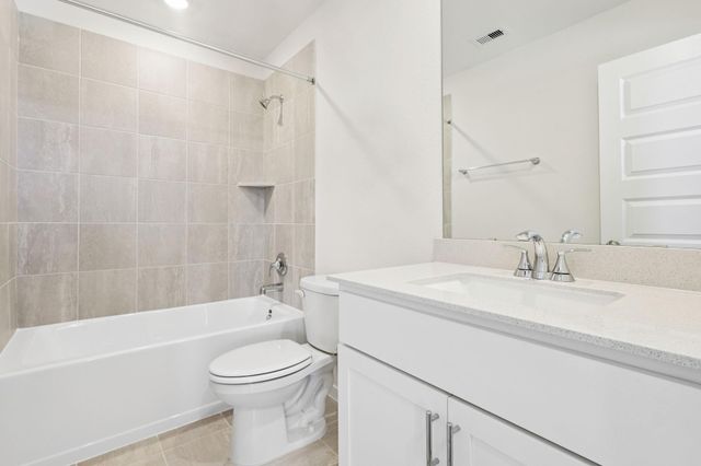 5121 Redbud Valley Drive, Pearland, TX 77584