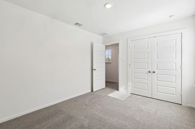 5121 Redbud Valley Drive, Pearland, TX 77584