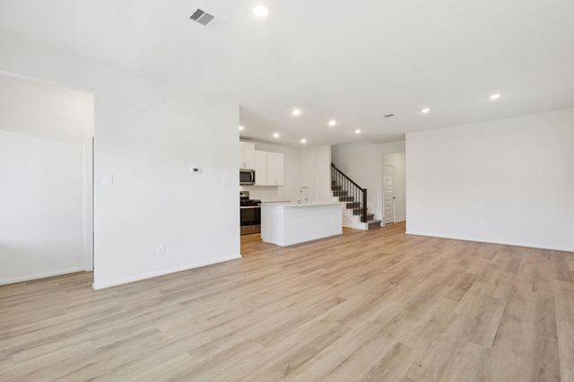 5121 Redbud Valley Drive, Pearland, TX 77584
