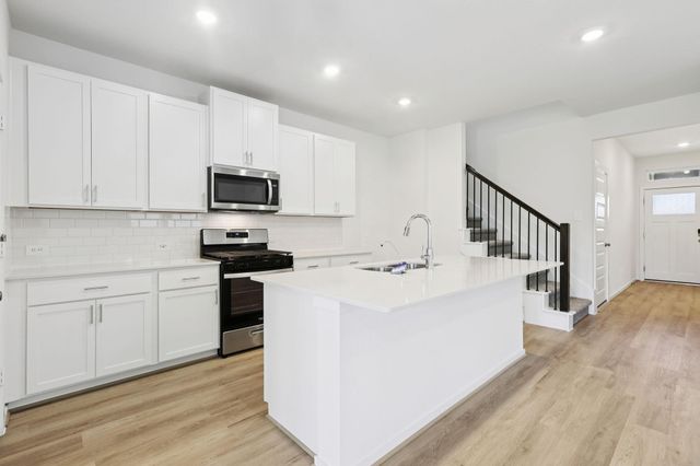 5121 Redbud Valley Drive, Pearland, TX 77584