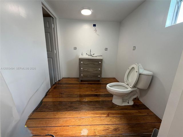 5871 SW 29th Ave, Dania Beach, FL 33312