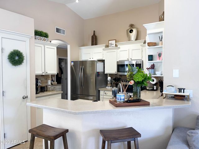 1077 W OLIVE Avenue, Gilbert, AZ 85233