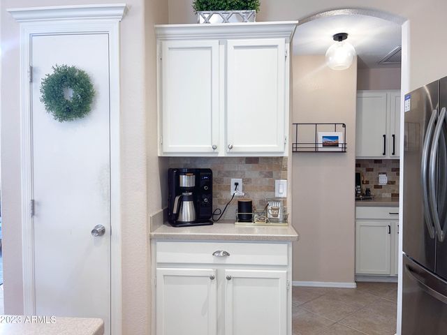 1077 W OLIVE Avenue, Gilbert, AZ 85233