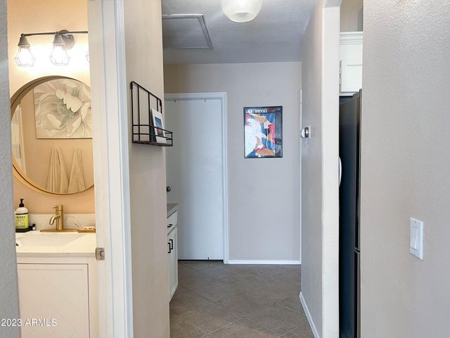 1077 W OLIVE Avenue, Gilbert, AZ 85233