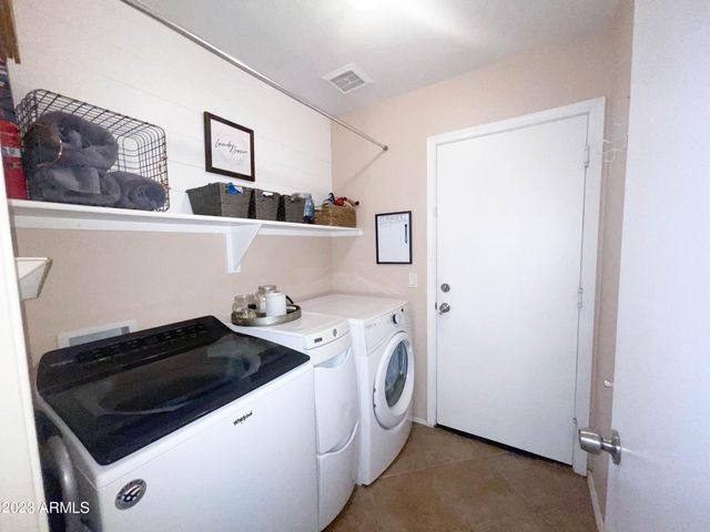 1077 W OLIVE Avenue, Gilbert, AZ 85233