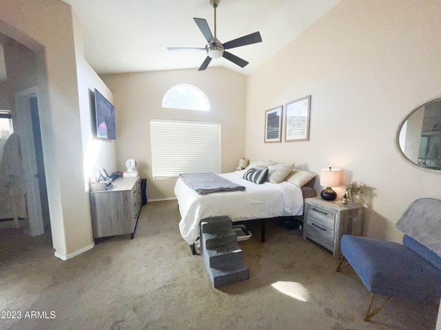 1077 W OLIVE Avenue, Gilbert, AZ 85233