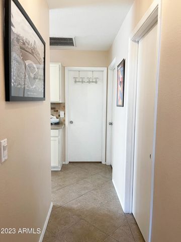 1077 W OLIVE Avenue, Gilbert, AZ 85233