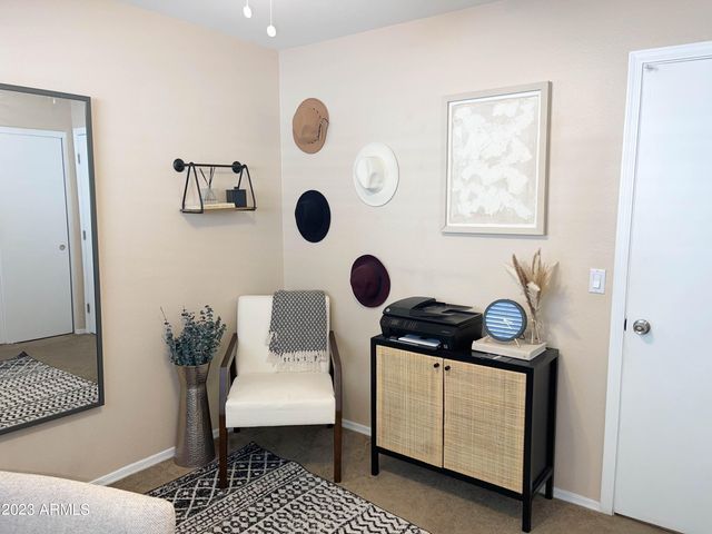 1077 W OLIVE Avenue, Gilbert, AZ 85233