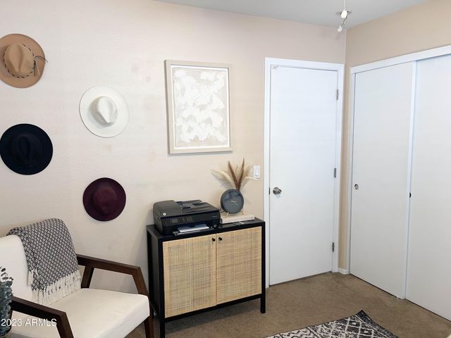 1077 W OLIVE Avenue, Gilbert, AZ 85233