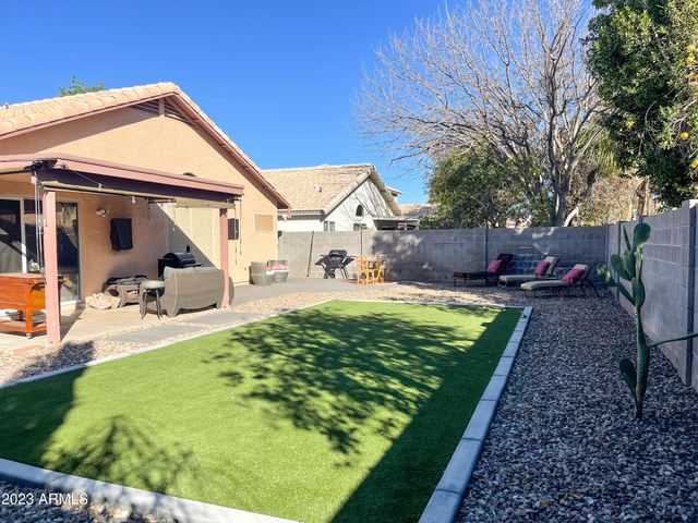 1077 W OLIVE Avenue, Gilbert, AZ 85233