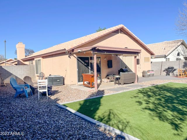 1077 W OLIVE Avenue, Gilbert, AZ 85233