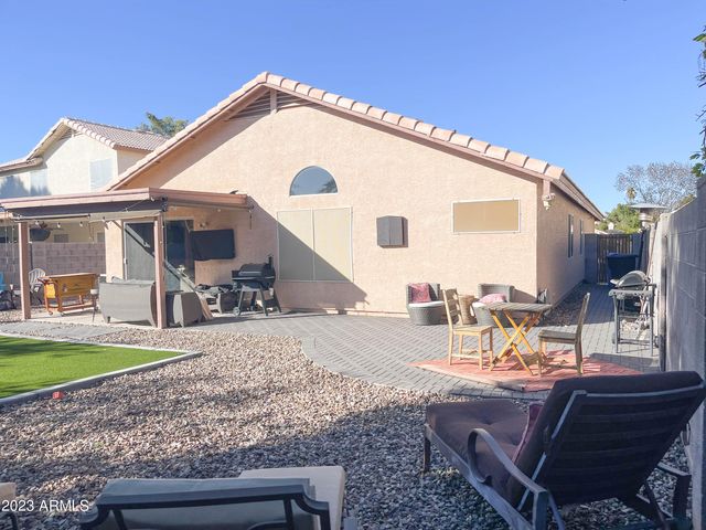 1077 W OLIVE Avenue, Gilbert, AZ 85233