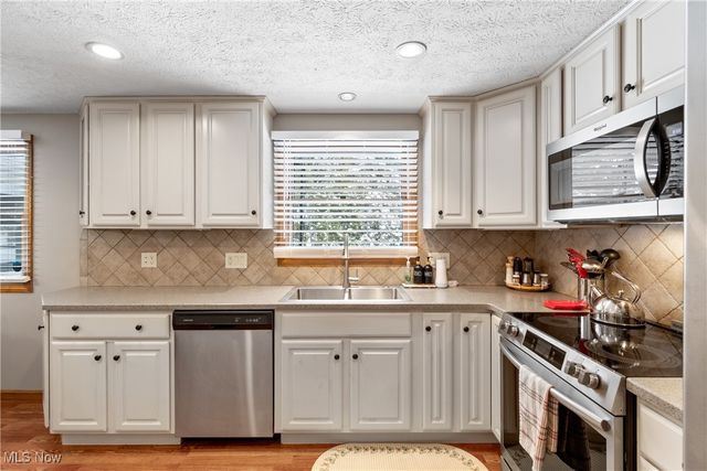 5308 Lindenwood Street, Louisville, OH 44641