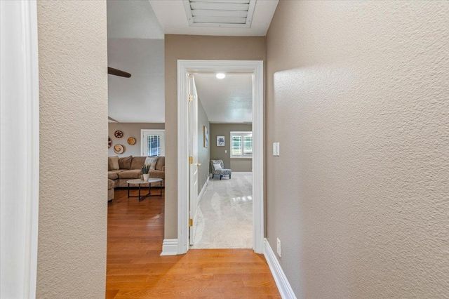 11845 Goldfinch Ct, Penn Valley, CA 95946