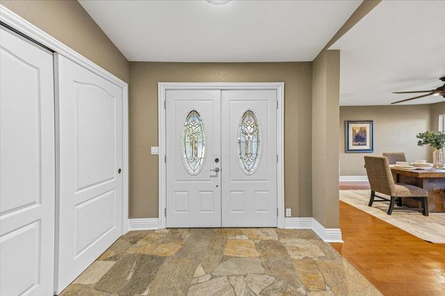 11845 Goldfinch Ct, Penn Valley, CA 95946