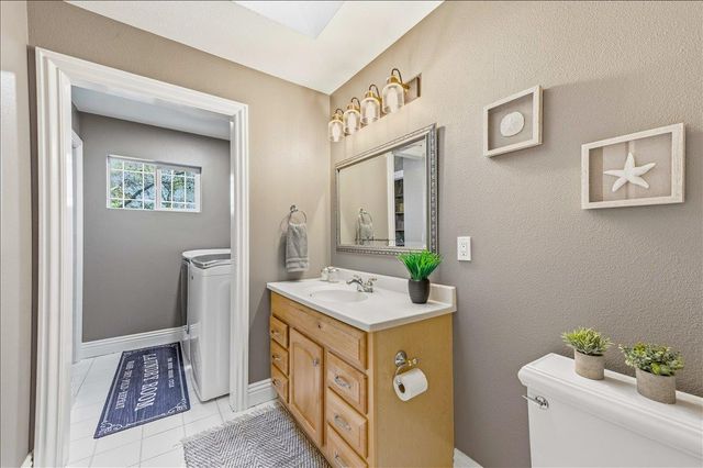 11845 Goldfinch Ct, Penn Valley, CA 95946