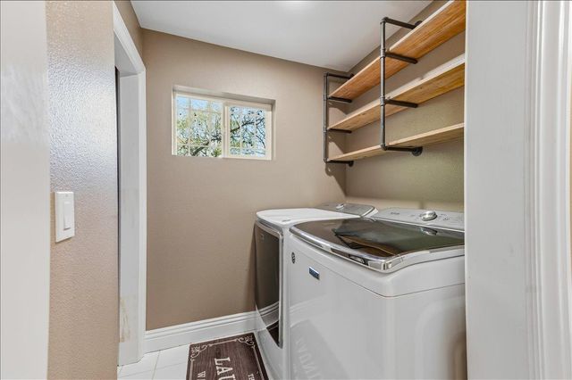 11845 Goldfinch Ct, Penn Valley, CA 95946