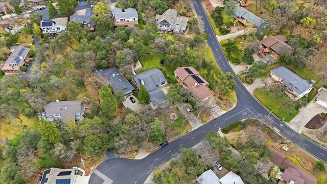 11845 Goldfinch Ct, Penn Valley, CA 95946