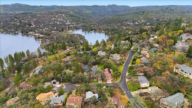 11845 Goldfinch Ct, Penn Valley, CA 95946