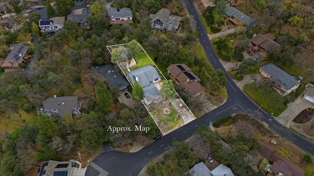 11845 Goldfinch Ct, Penn Valley, CA 95946