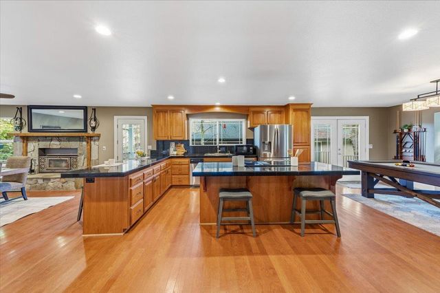 11845 Goldfinch Ct, Penn Valley, CA 95946