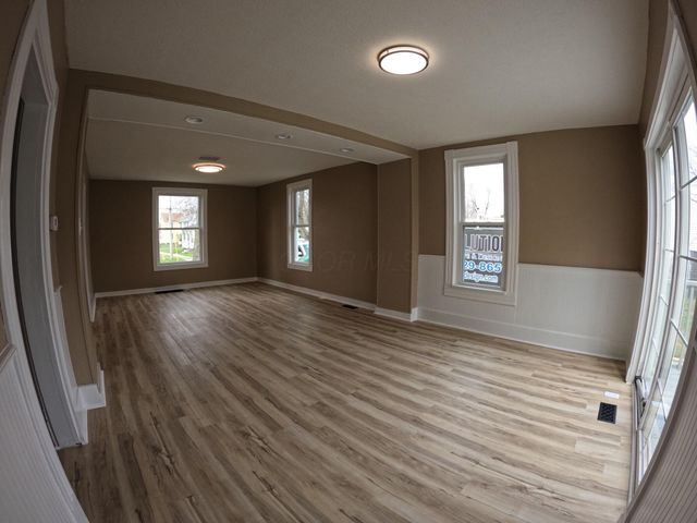 28 Hammond Street, Delaware, OH 43015