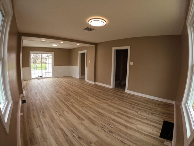 28 Hammond Street, Delaware, OH 43015