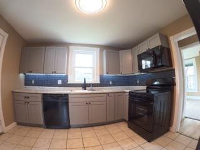 28 Hammond Street, Delaware, OH 43015