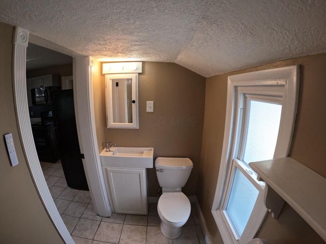 28 Hammond Street, Delaware, OH 43015