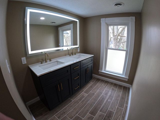 28 Hammond Street, Delaware, OH 43015