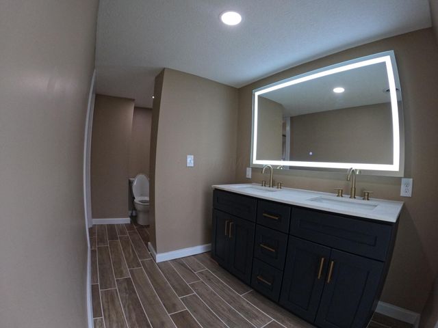 28 Hammond Street, Delaware, OH 43015