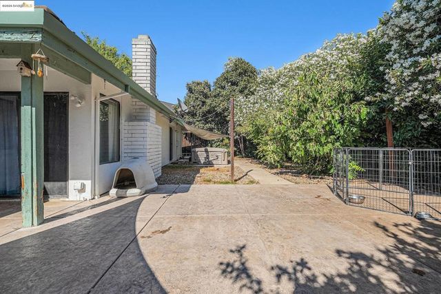 2329 Lido Cir, Stockton, CA 95207