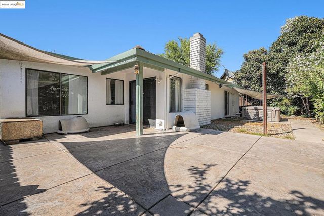 2329 Lido Cir, Stockton, CA 95207